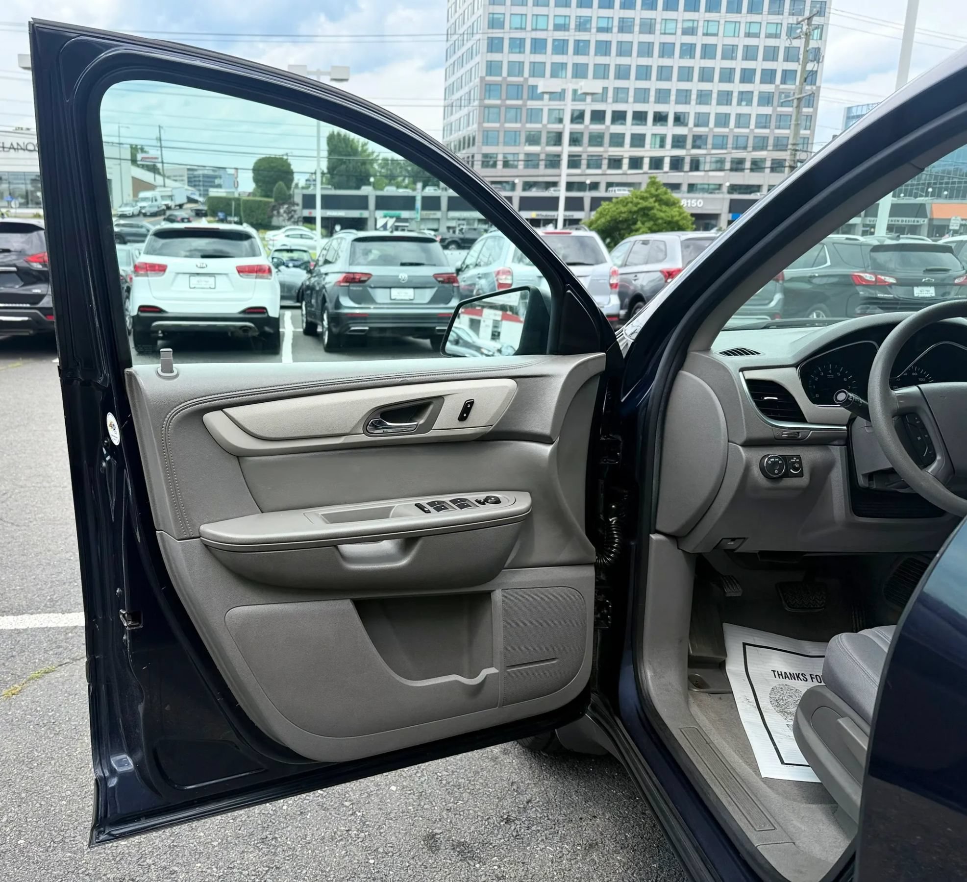 Used 2015 Chevrolet Traverse LS FWD image 7