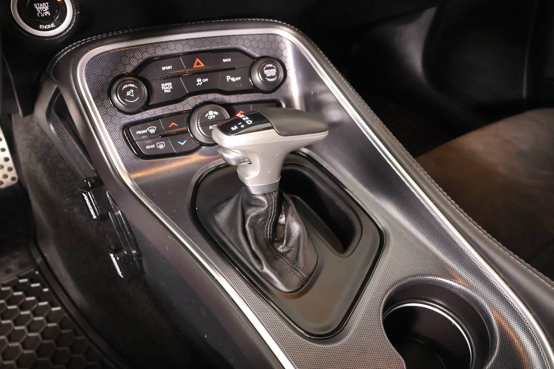 Used 2015 Dodge Challenger R/T Scat Pack RWD image 7