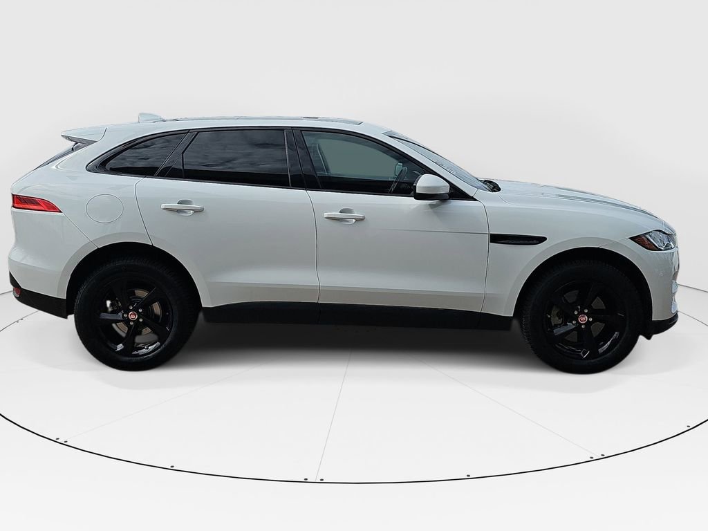 Used 2017 Jaguar F-PACE Premium AWD/4WD image 2
