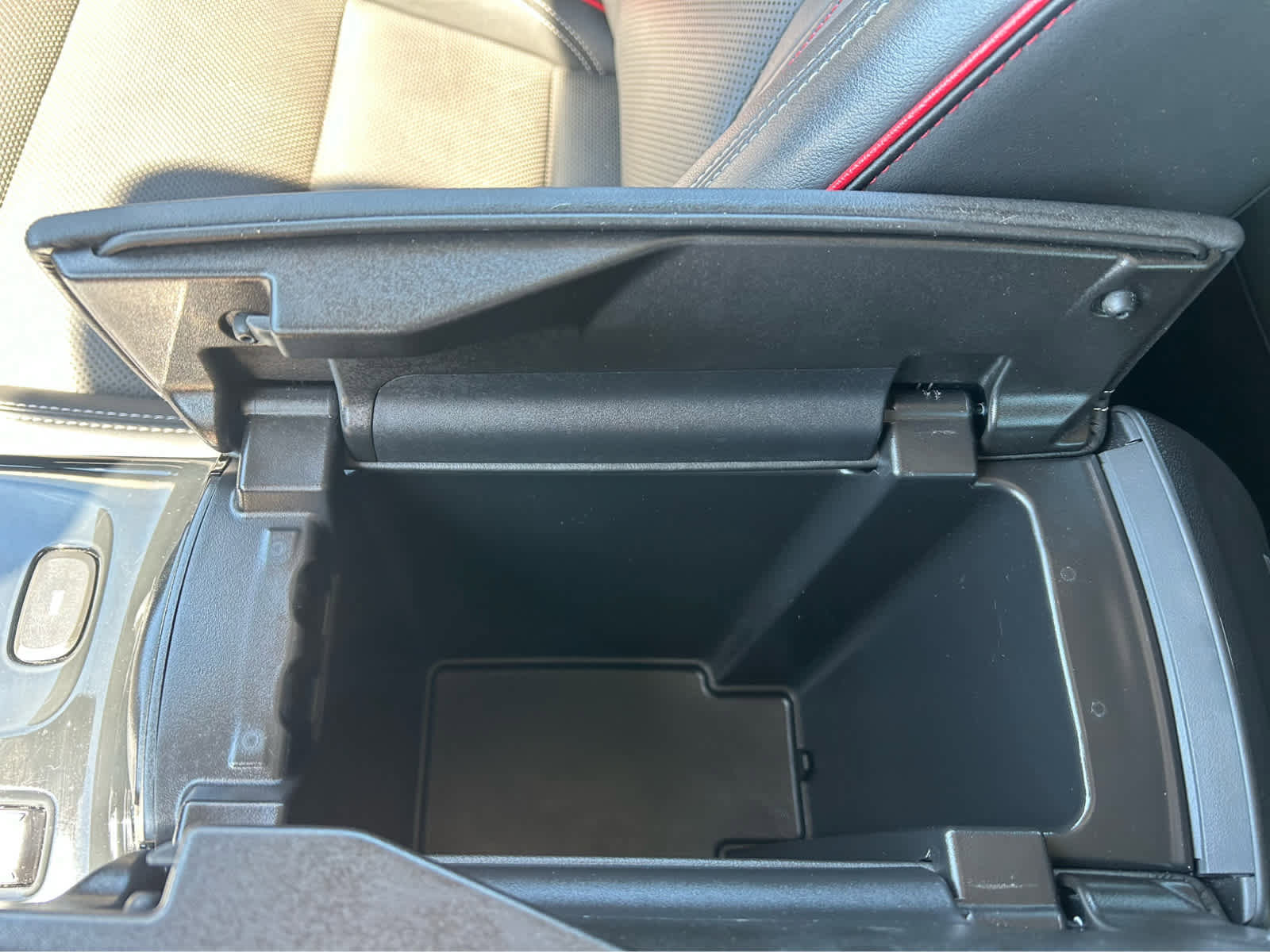 Used 2022 Buick Envision Essence w/ Technology Package I FWD image 56