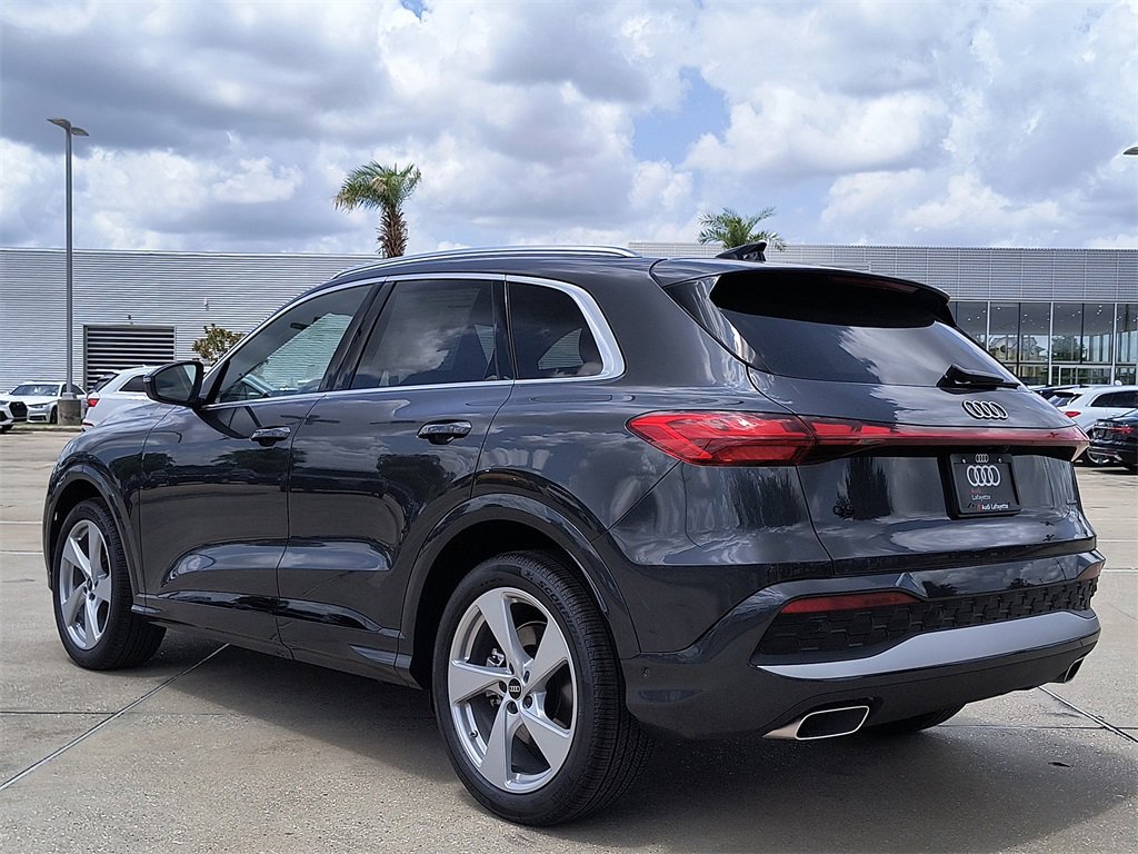 New 2025 Audi Q5 Prestige image 3