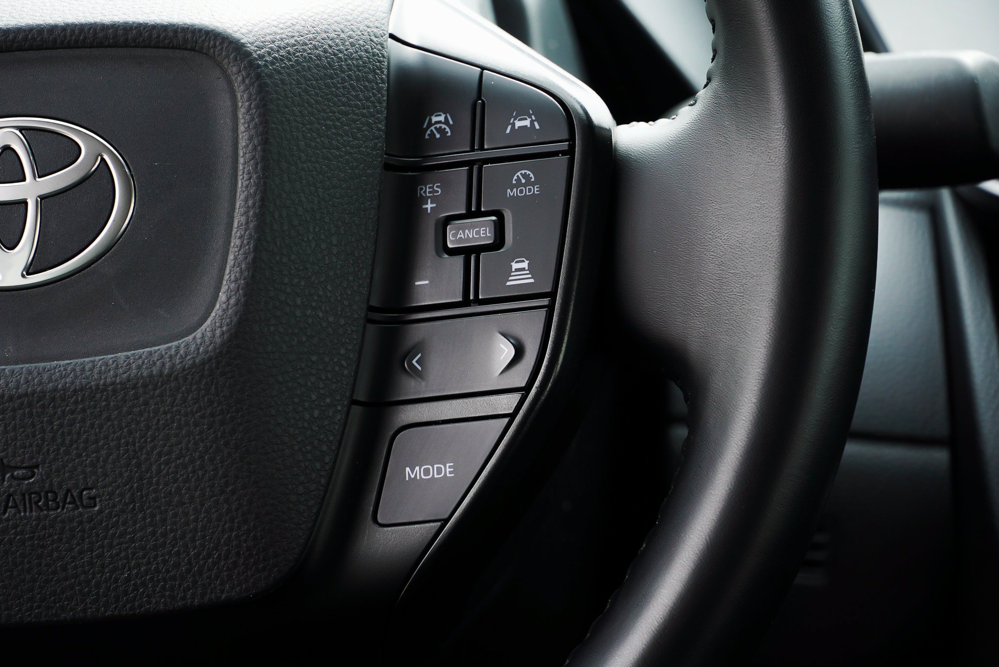 Certified 2024 Toyota Prius LE AWD/4WD image 33