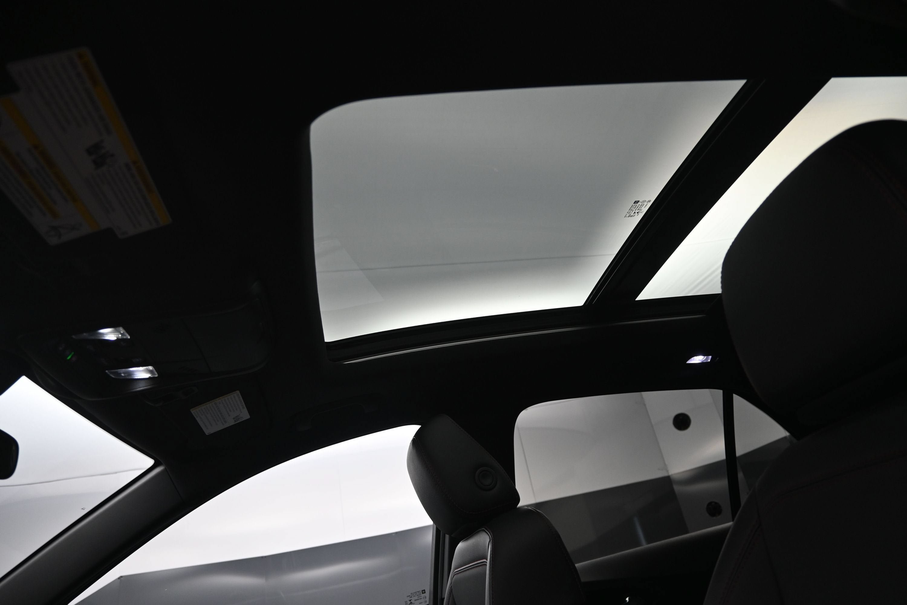 Certified 2023 Chevrolet Equinox RS FWD image 27