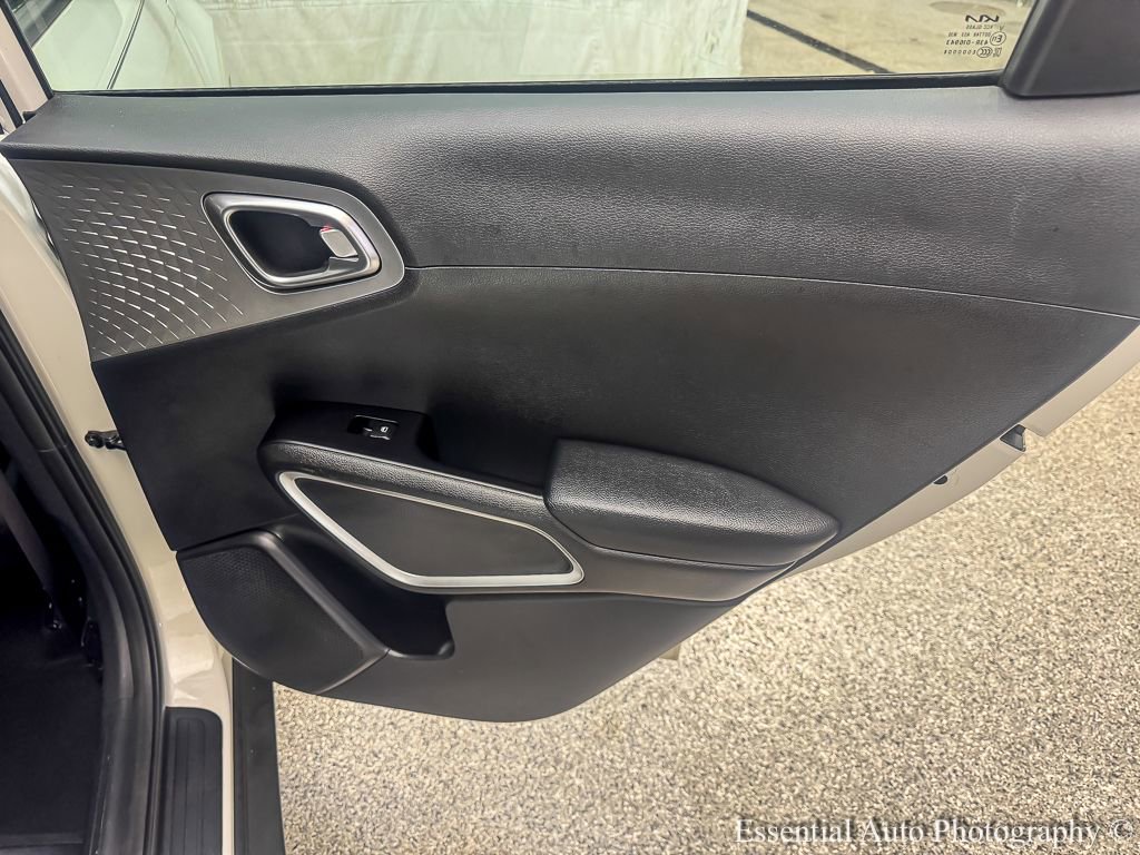 Used 2022 Kia Soul LX w/ Technology Package image 22