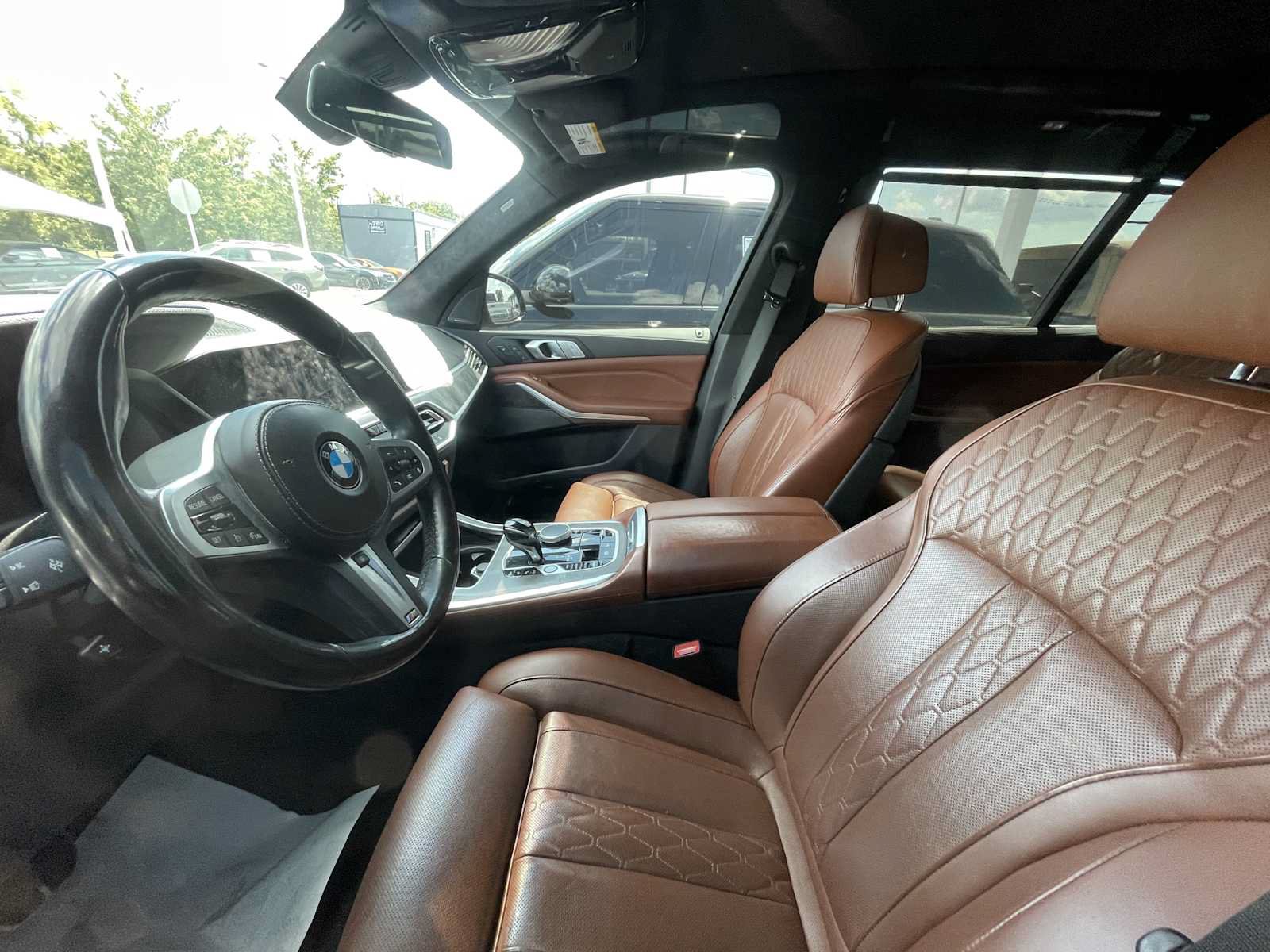 Used 2022 BMW X7 M50i w/ Luxury Seating Package AWD/4WD image 8