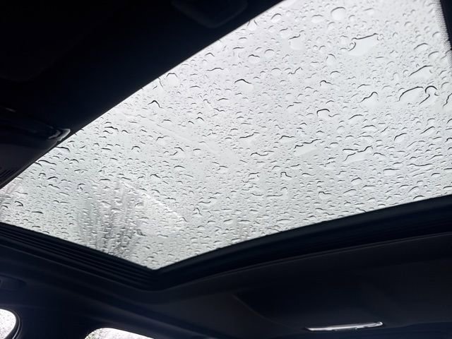 Used 2023 BMW 540i w/ Premium Package image 26