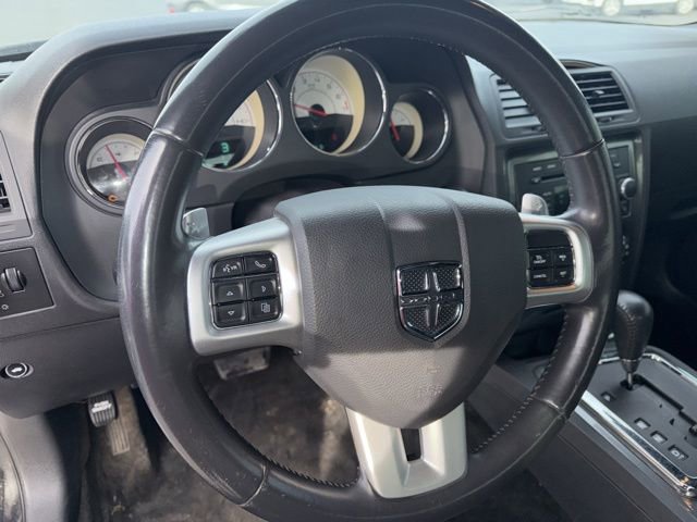 Used 2014 Dodge Challenger SXT w/ Super Sport Group (SS/T) image 10