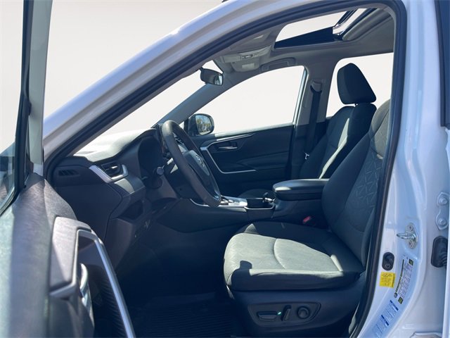 Used 2021 Toyota RAV4 XLE image 9