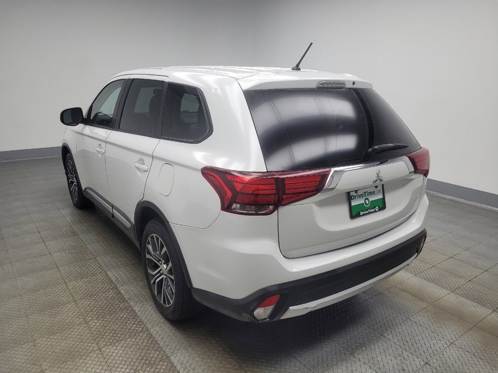 Used 2016 Mitsubishi Outlander SE AWD/4WD image 5