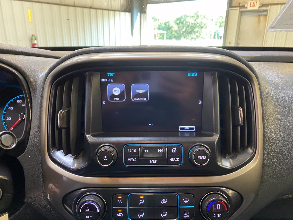Used 2018 Chevrolet Colorado Z71 RWD image 38