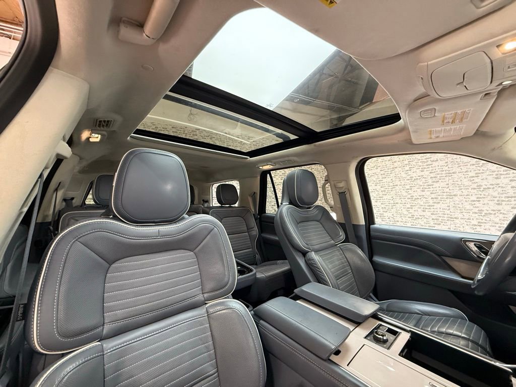 Used 2021 Lincoln Navigator Black Label w/ Cargo Convenience Package image 12