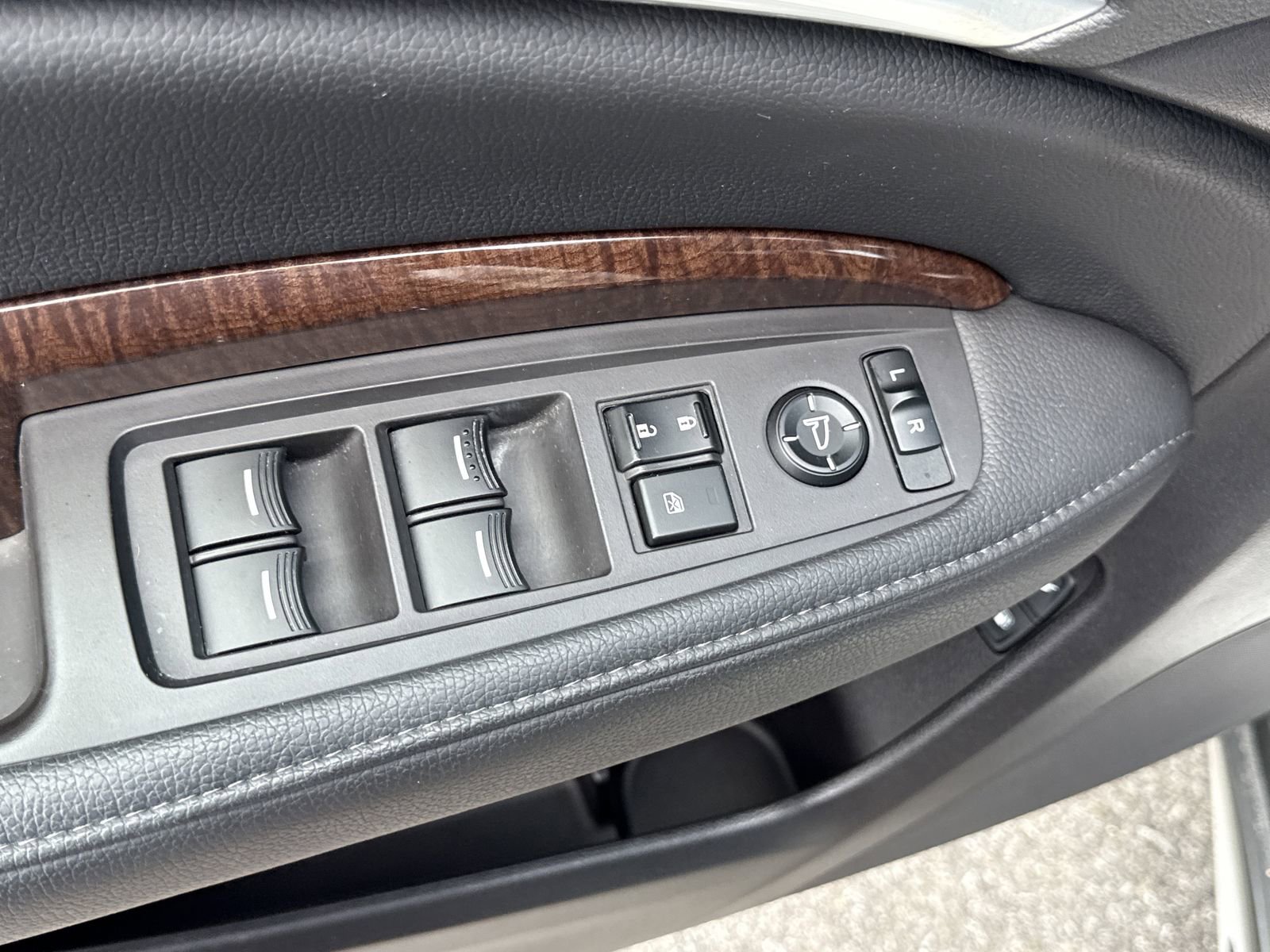 Used 2019 Acura MDX FWD image 37