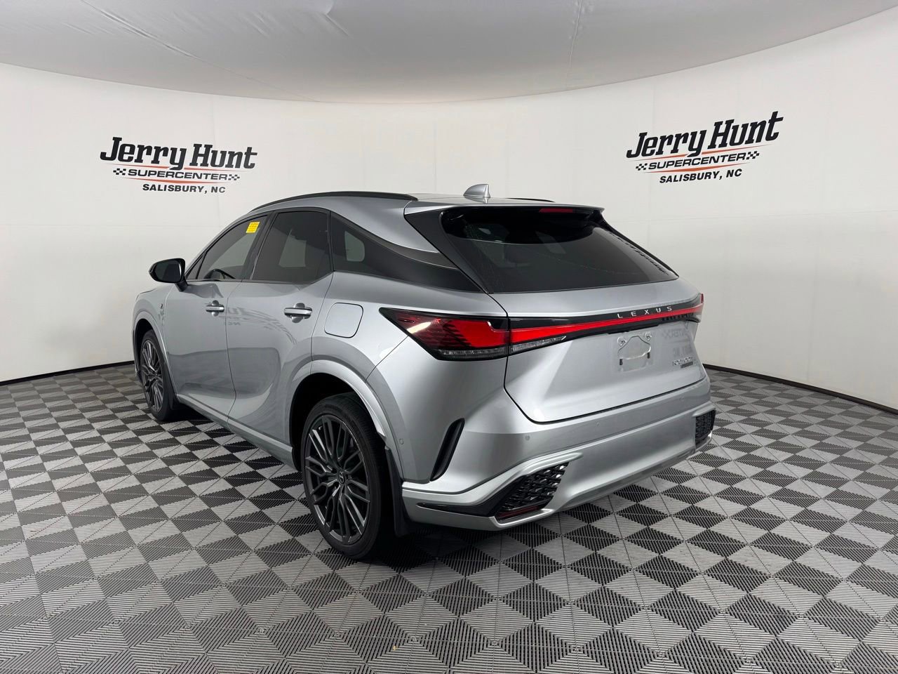 Used 2023 Lexus RX 500h F Sport w/ Cold Area Package AWD/4WD image 8