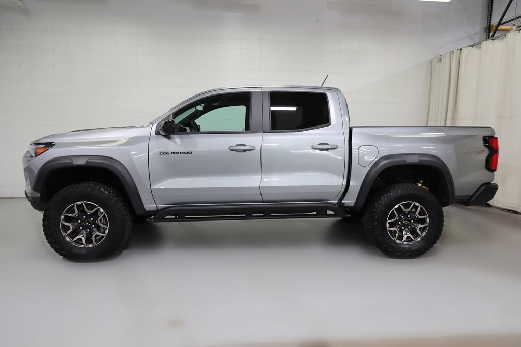 Used 2024 Chevrolet Colorado ZR2 w/ ZR2 Convenience Package III AWD/4WD image 14
