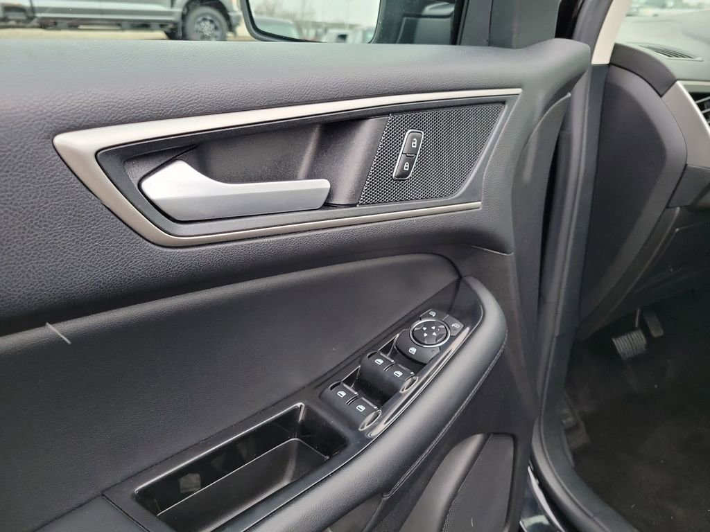 Certified 2020 Ford Edge SEL w/ Convenience Package image 19