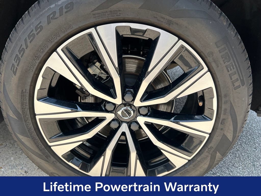 Certified 2024 Volvo XC60 B5 Core AWD/4WD image 9
