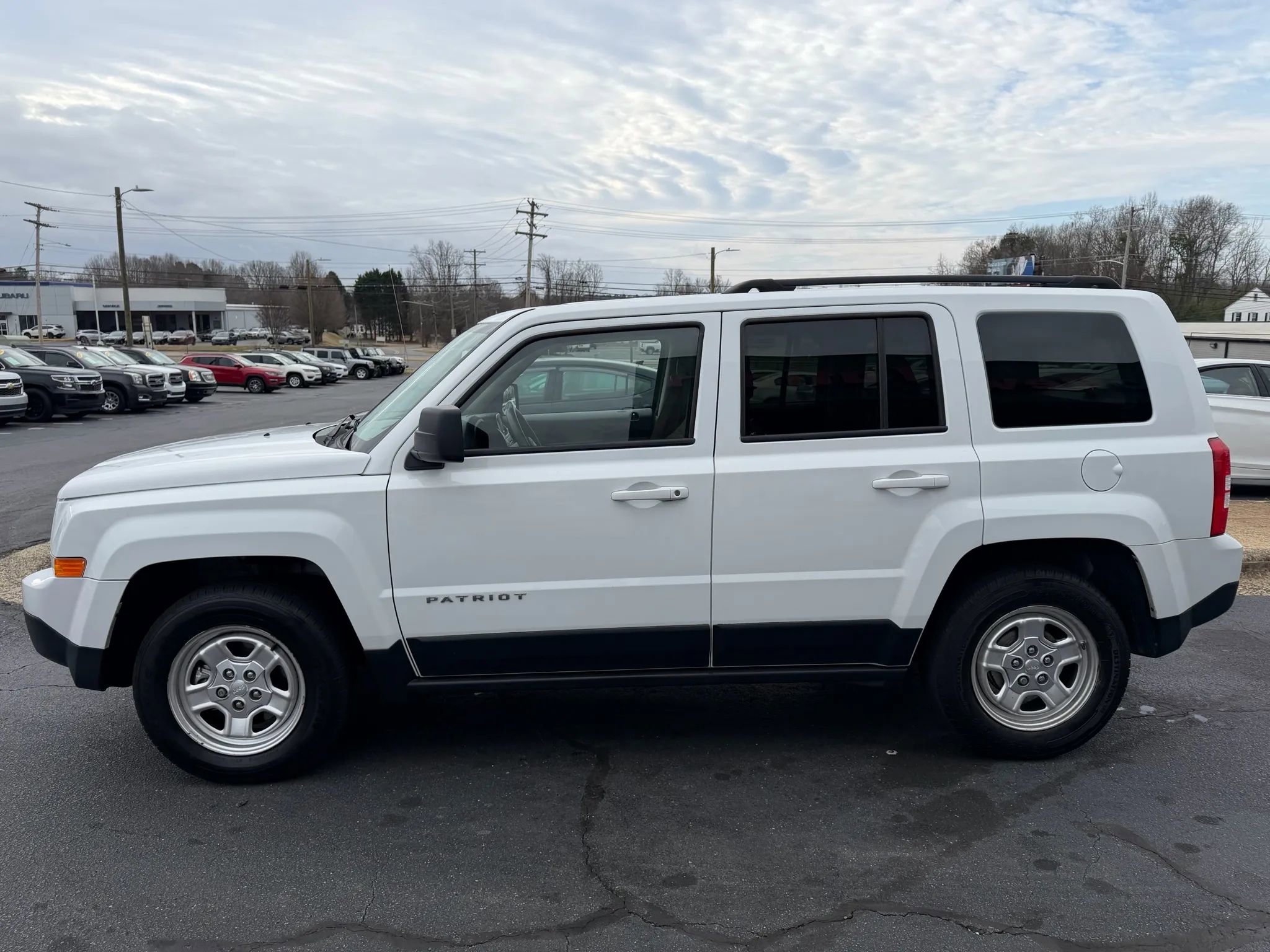 Used 2016 Jeep Patriot Sport w/ Power Value Group image 4
