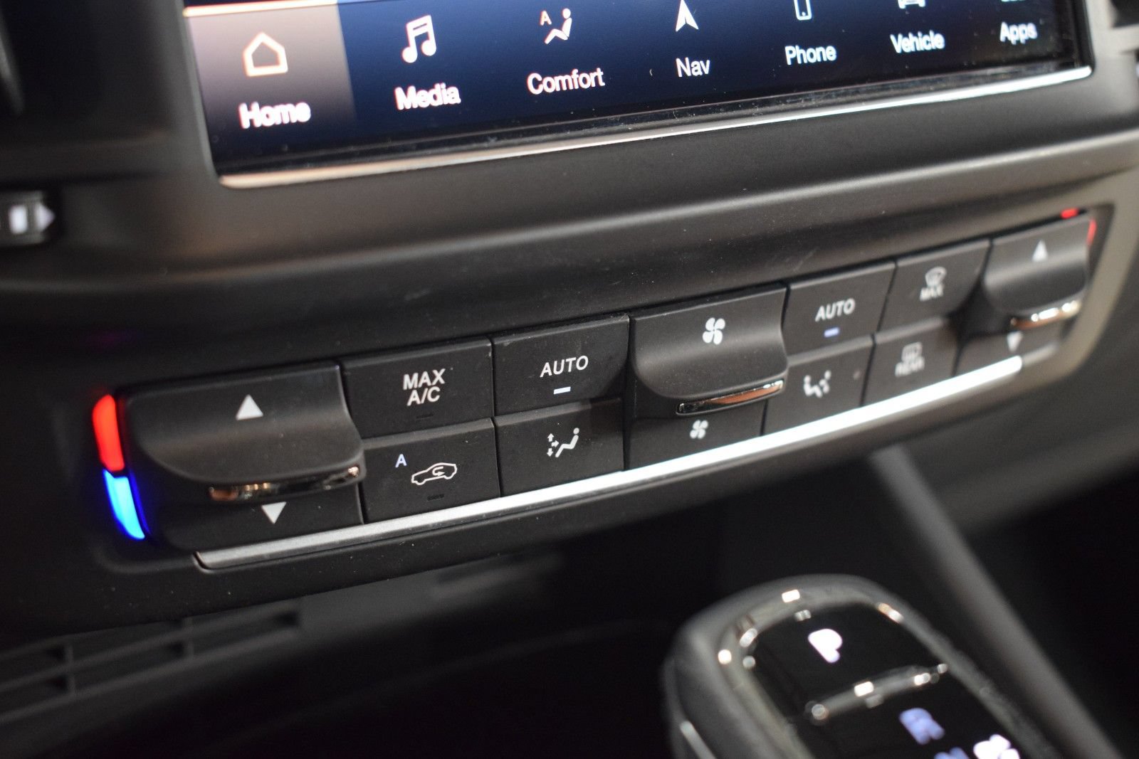 Certified 2023 Maserati Levante GT AWD/4WD image 33