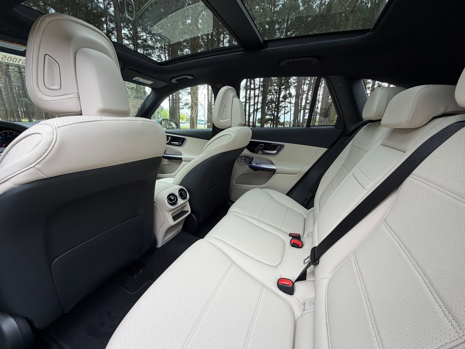 New 2026 Mercedes-Benz GLC 300 image 15