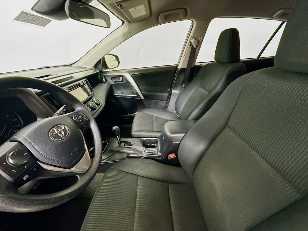 Used 2017 Toyota RAV4 LE FWD image 18