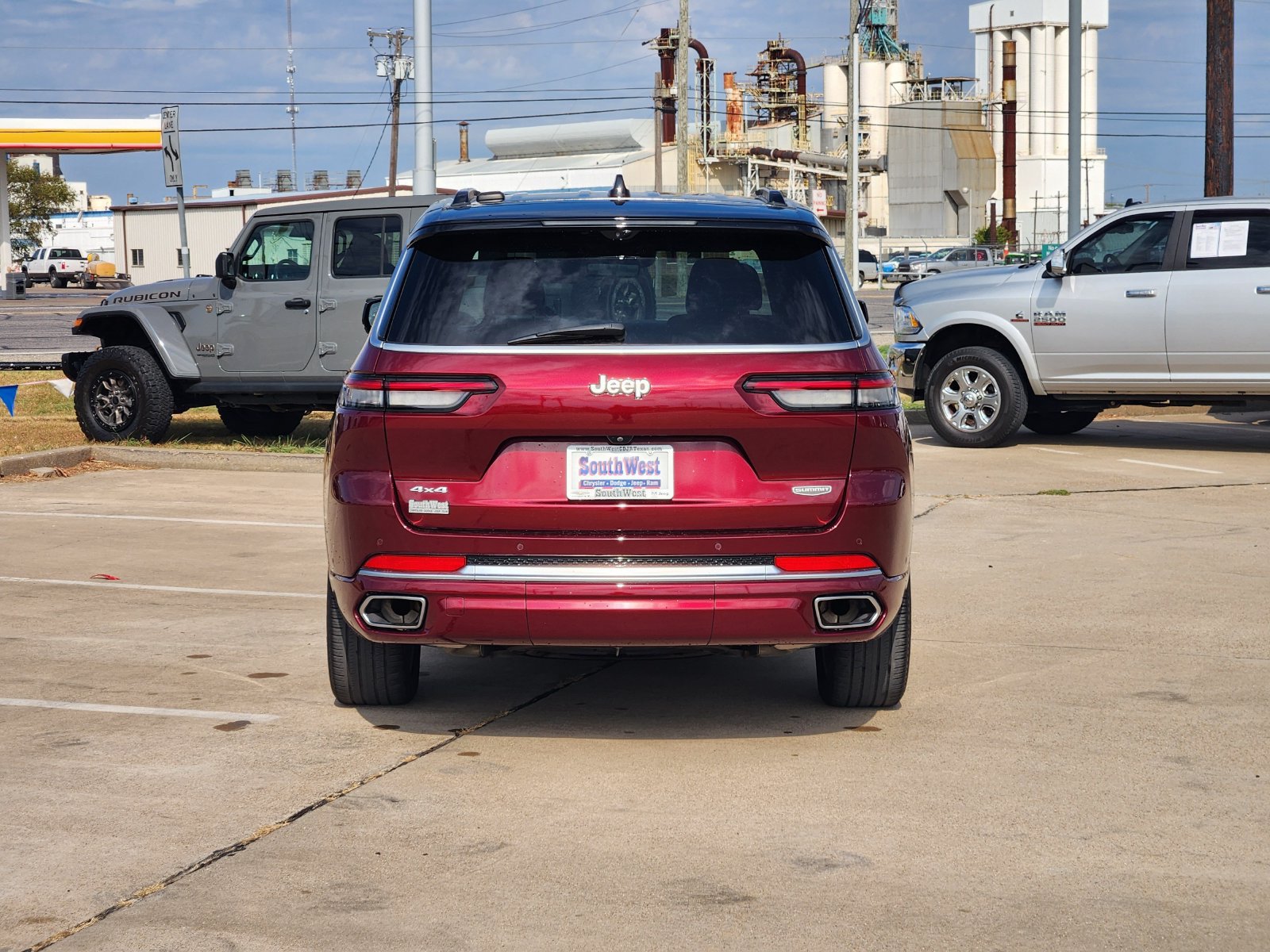Used 2025 Jeep Grand Cherokee L Summit w/ Advanced Protech Group IV AWD/4WD image 8