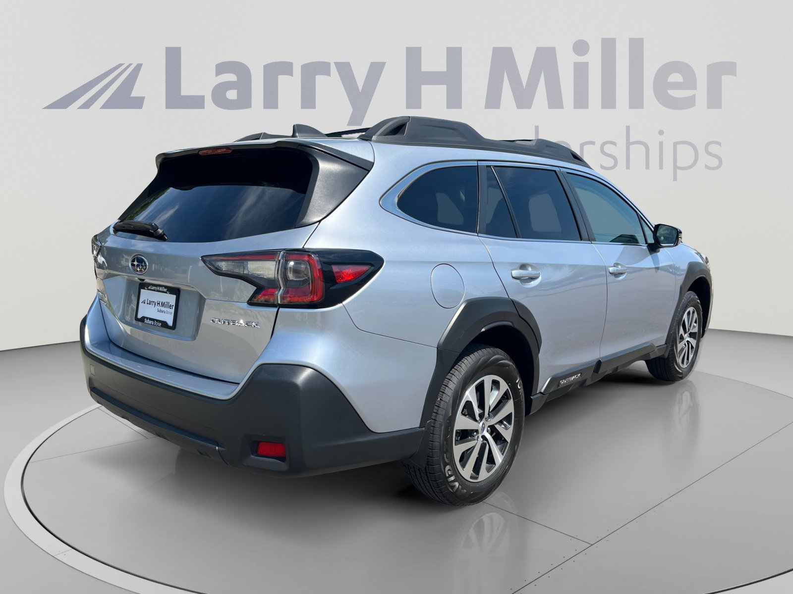 Certified 2024 Subaru Outback Premium AWD/4WD image 5
