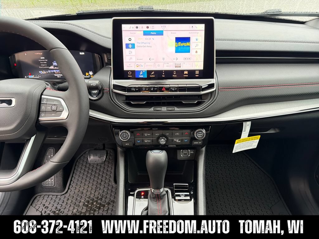 New 2026 Jeep Compass Trailhawk w/ Sun, Sound & Navigation Group AWD/4WD image 17