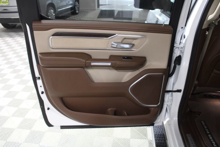Used 2021 RAM 1500 Laramie AWD/4WD image 18