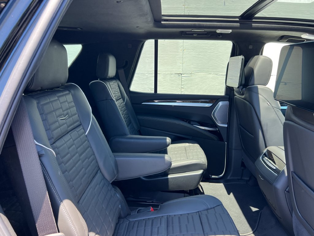 New 2026 Cadillac Escalade Platinum Luxury AWD/4WD image 24