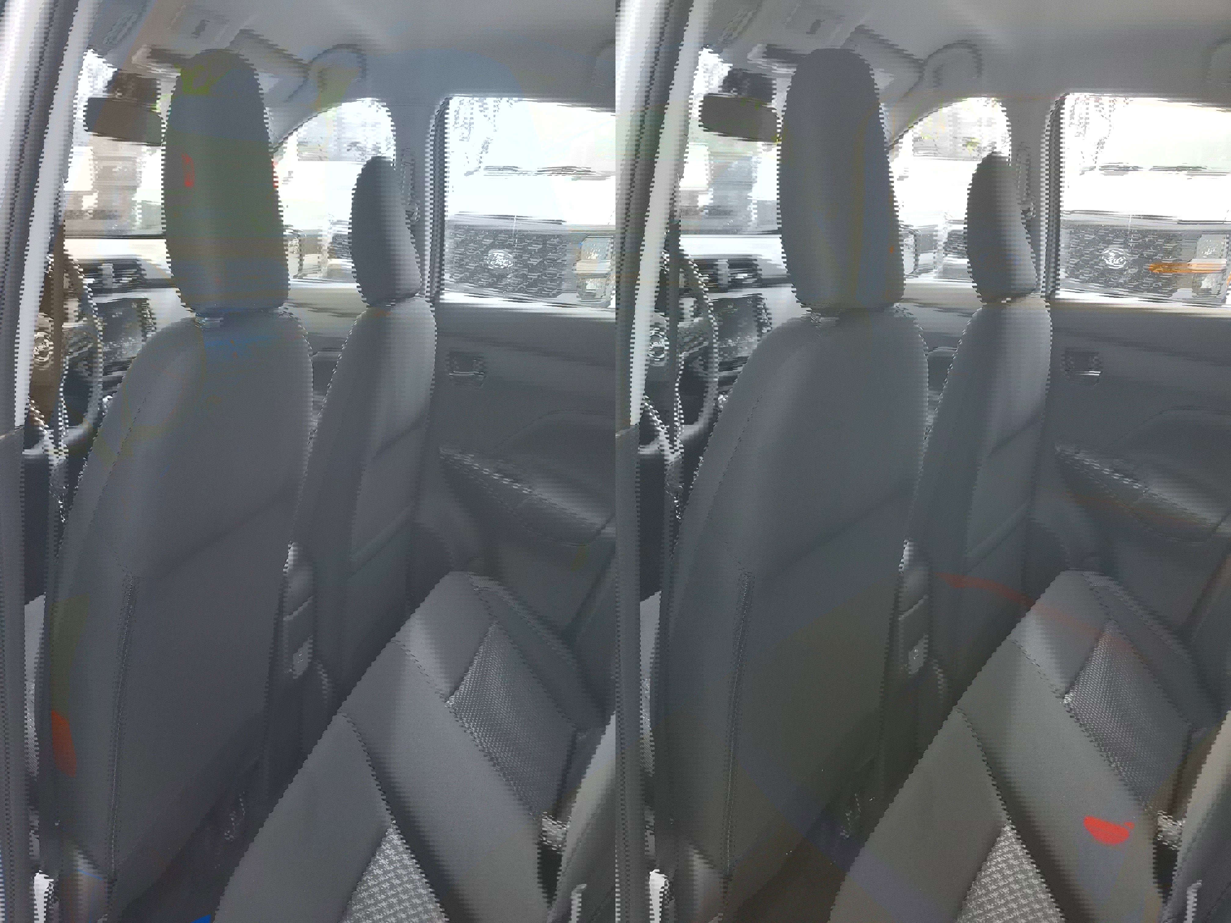 New 2025 Nissan Versa SR w/ Trunk Package image 16