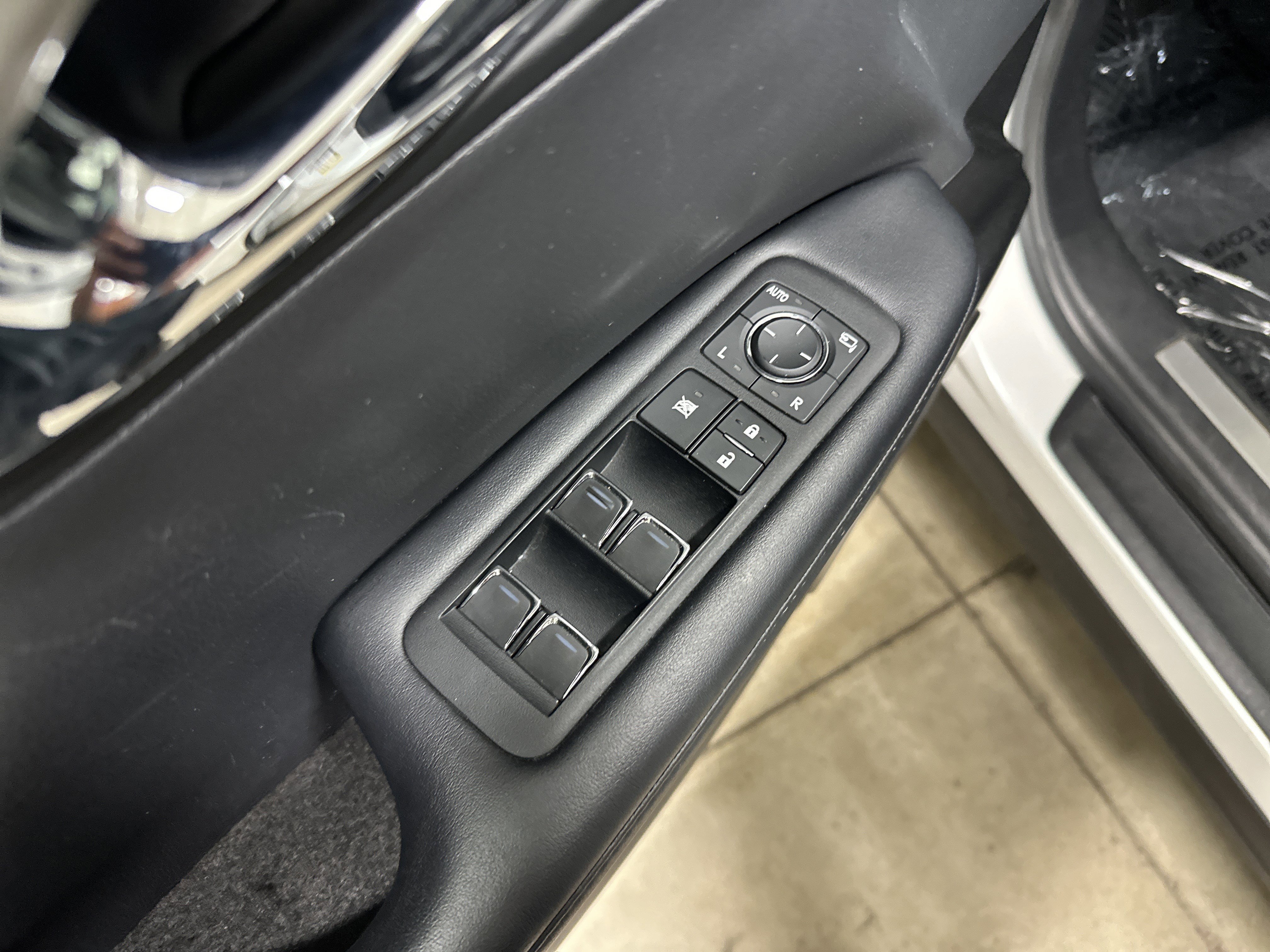 Used 2022 Lexus RX 350 AWD w/ Premium Package image 16