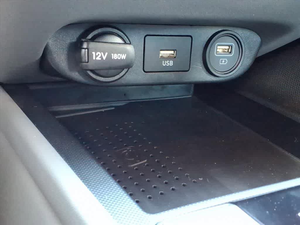 Used 2023 Hyundai Elantra SEL w/ Convenience Package image 23