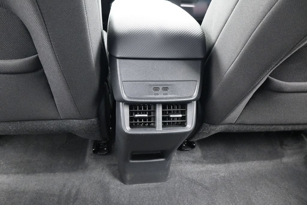 Used 2026 Chevrolet Equinox LT FWD image 38