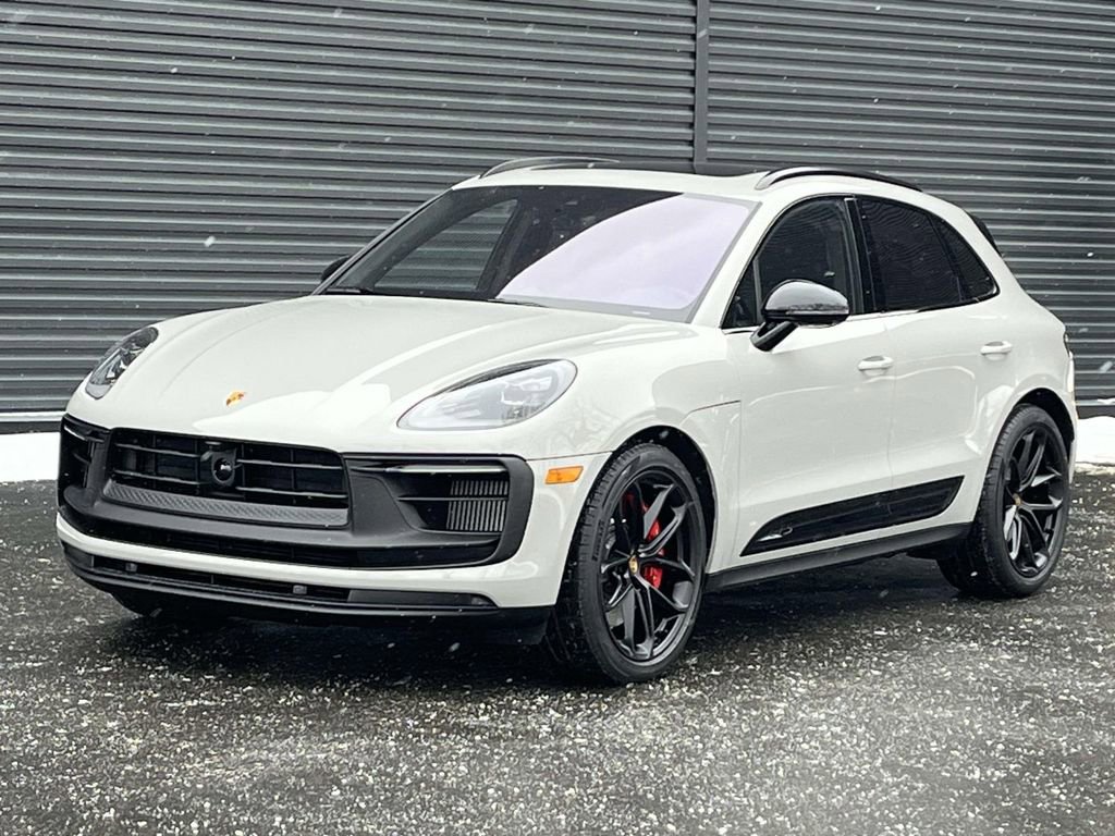 New 2026 Porsche Macan GTS image 1