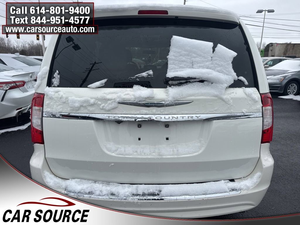 Used 2012 Chrysler Town & Country Touring w/ Entertainment Group #1 image 5