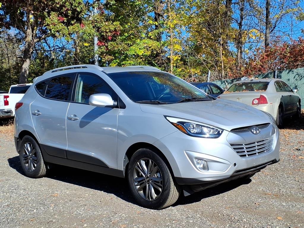 Used 2015 Hyundai Tucson SE image 3
