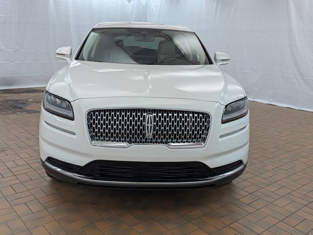 Used 2023 Lincoln Nautilus AWD w/ Premium Package image 2