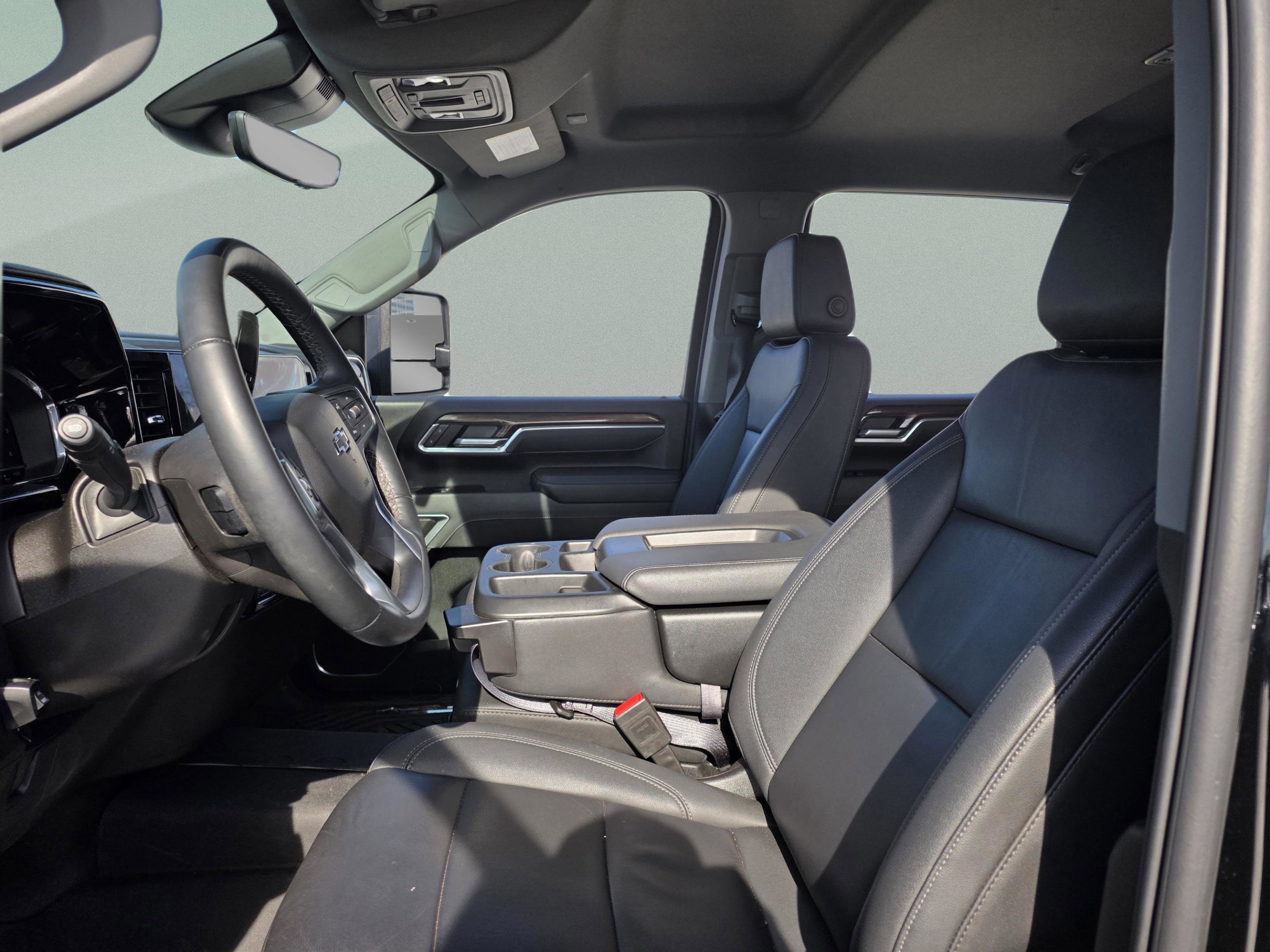 Used 2025 Chevrolet Silverado 2500 LT w/ Trail Boss Package image 11