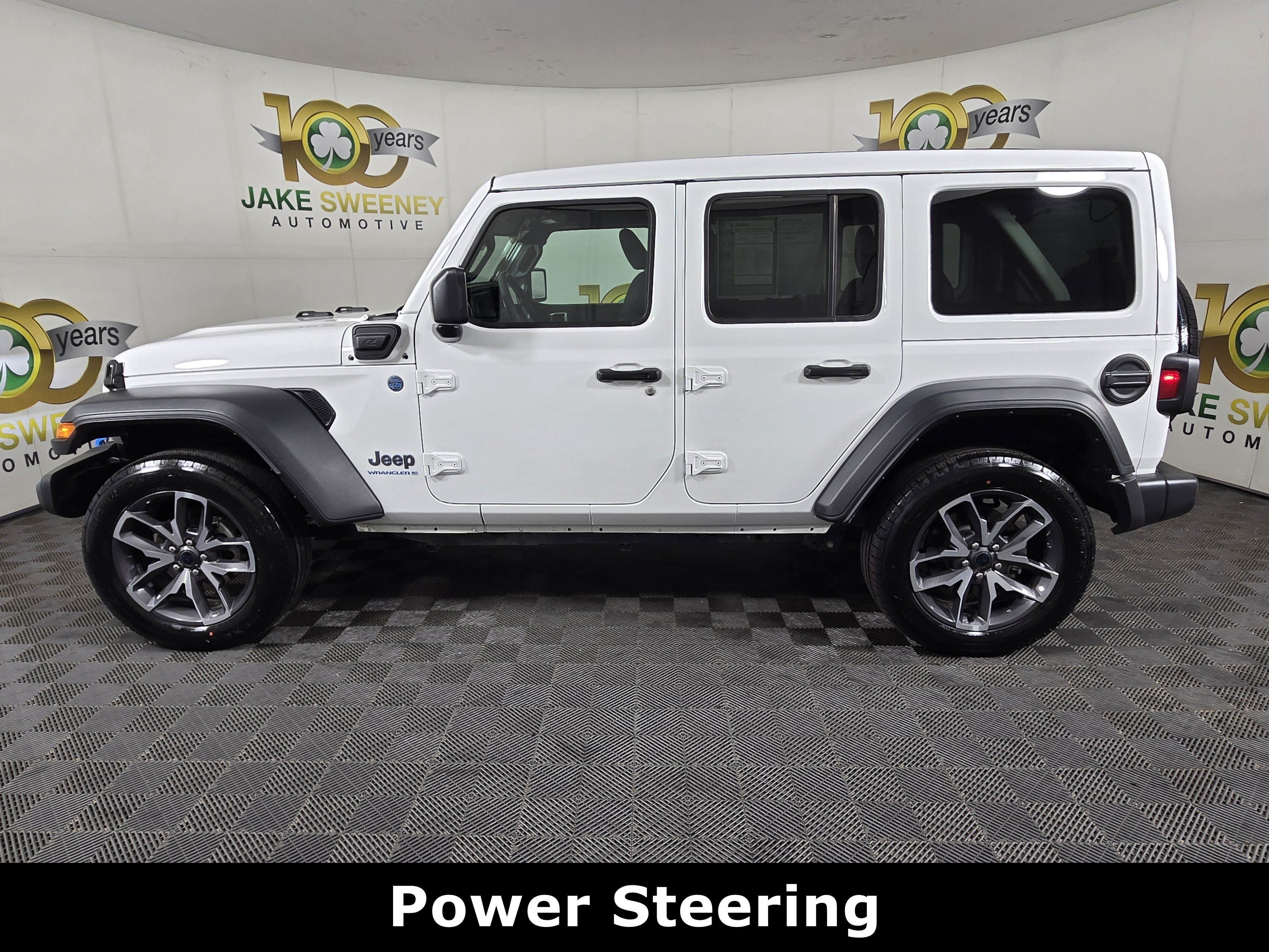 Certified 2024 Jeep Wrangler Unlimited w/ Convenience Group AWD/4WD image 6