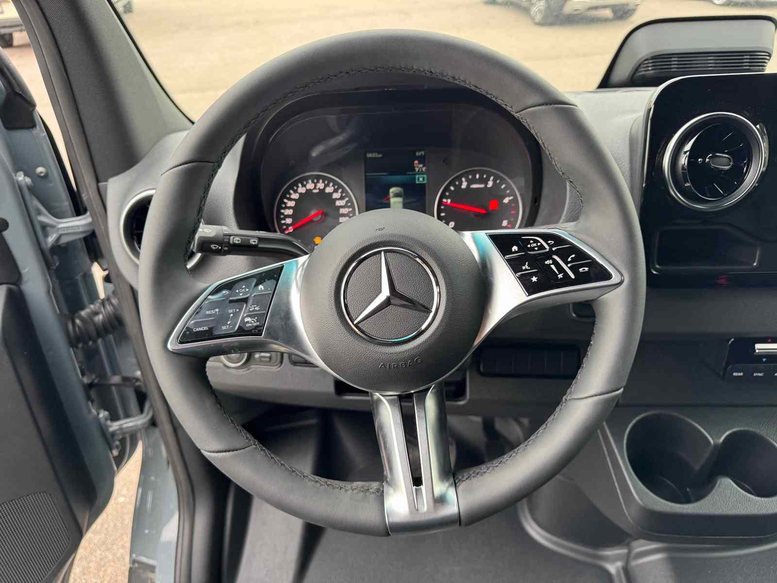New 2025 Mercedes-Benz Sprinter 2500 image 17