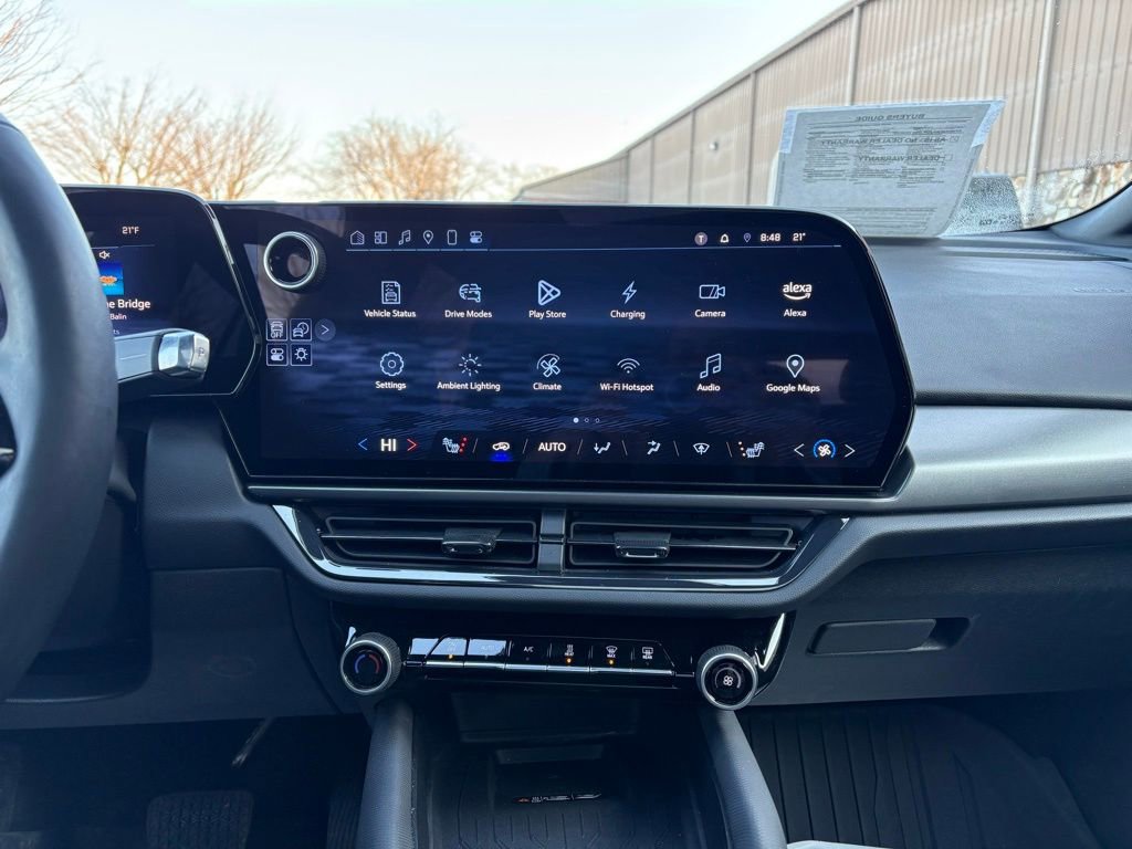 Used 2025 Chevrolet Equinox EV RS image 32