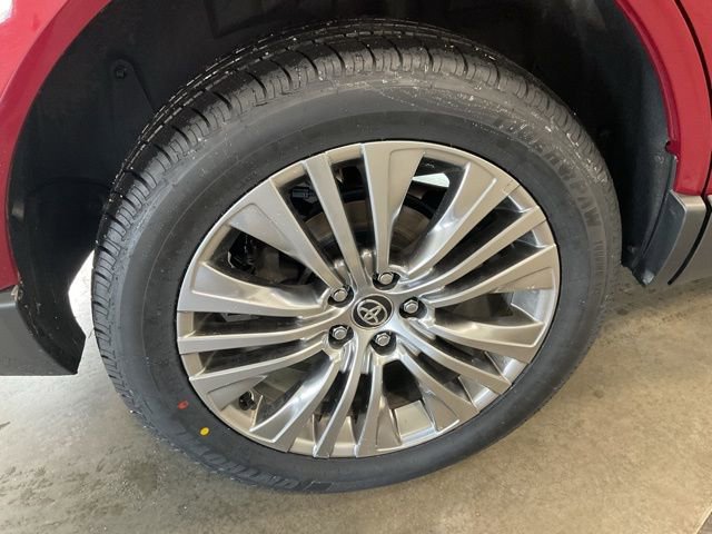 Used 2021 Toyota Venza XLE w/ Softex Package image 7