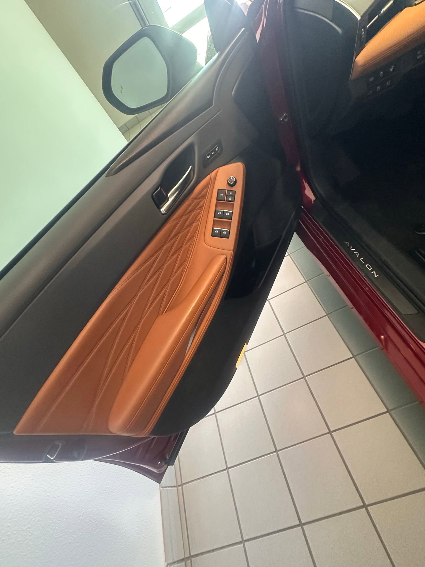 Used 2019 Toyota Avalon Limited w/ Advanced Safety Package image 11