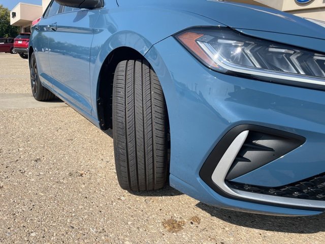 New 2026 Volkswagen Jetta SE image 17