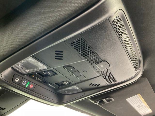 Used 2025 Cadillac XT5 Premium Luxury w/ Technology Package AWD/4WD image 22