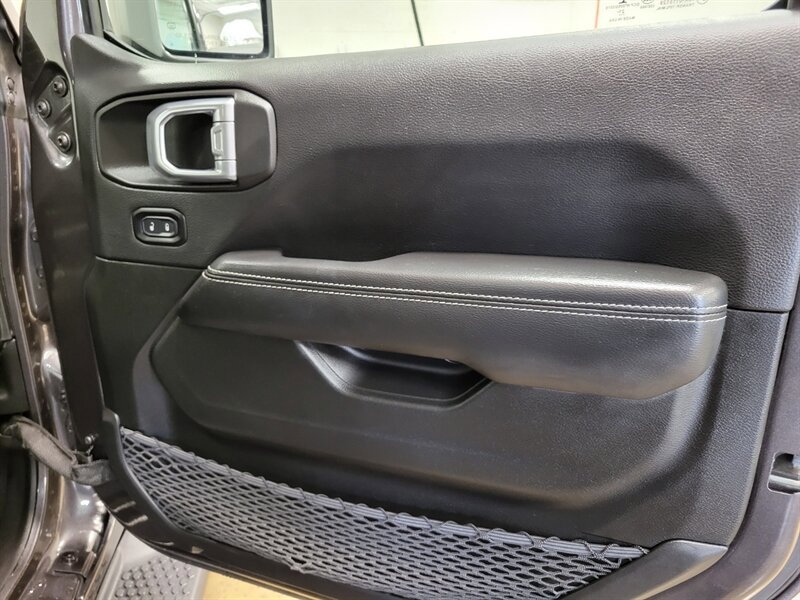 Used 2022 Jeep Wrangler Unlimited Sahara w/ Cold Weather Group AWD/4WD image 39