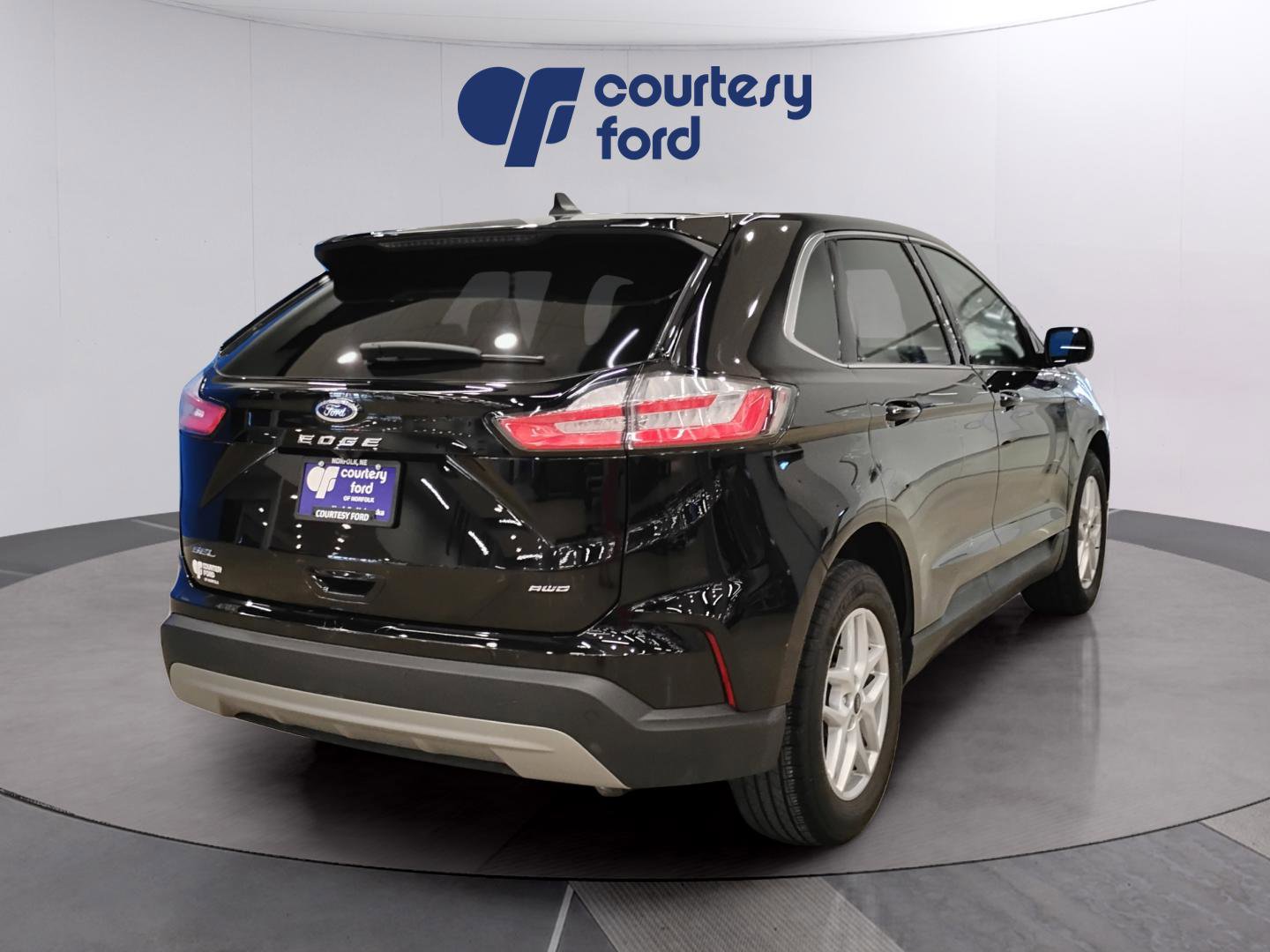 Used 2024 Ford Edge SEL AWD/4WD image 7