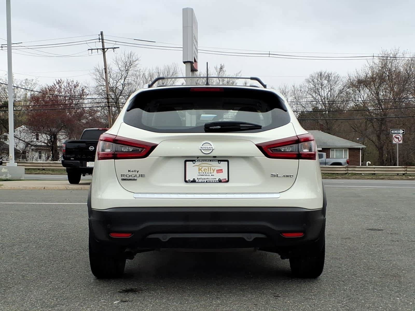 Certified 2022 Nissan Rogue Sport SL AWD/4WD image 5
