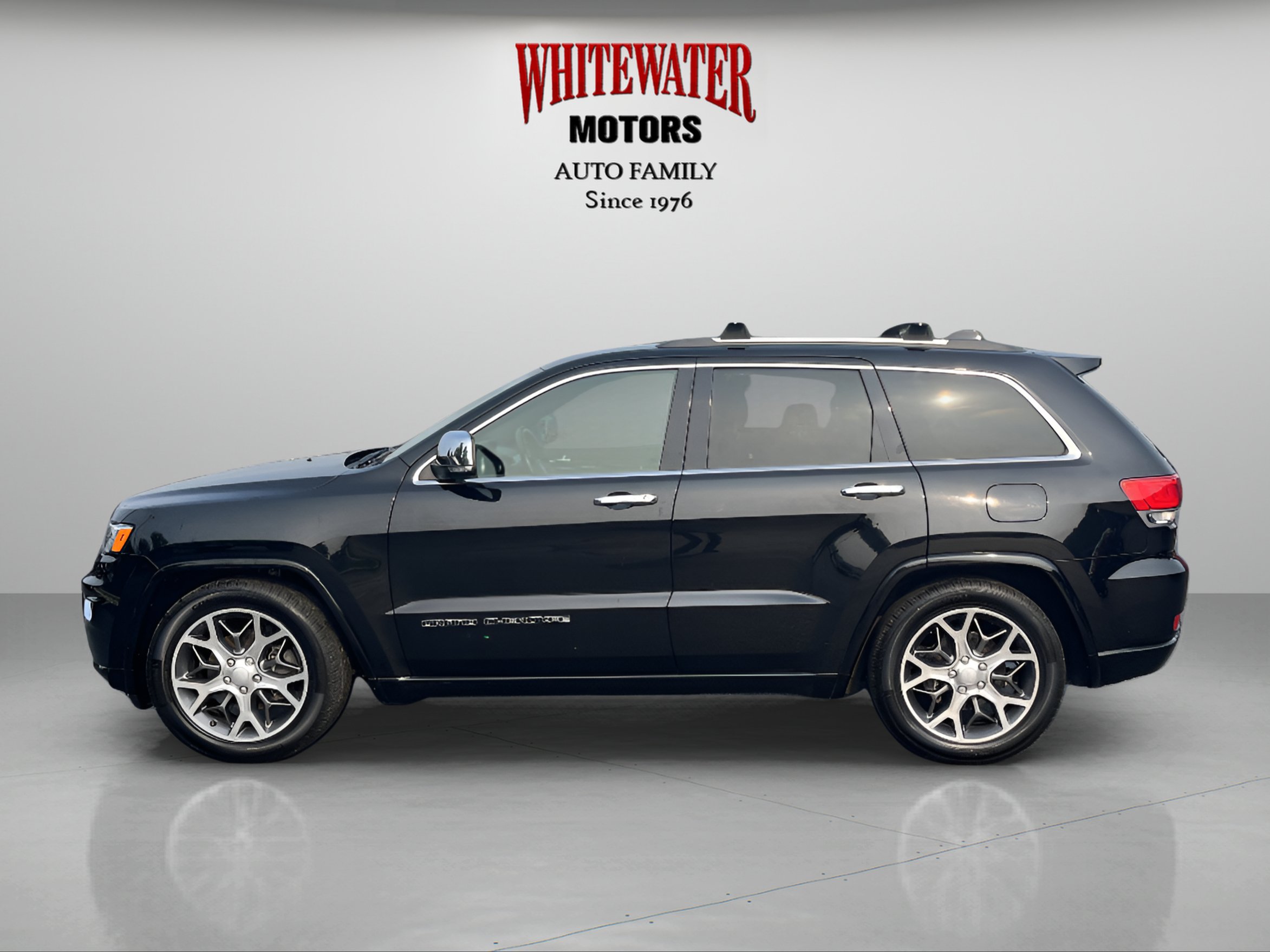Used 2020 Jeep Grand Cherokee Overland AWD/4WD image 2