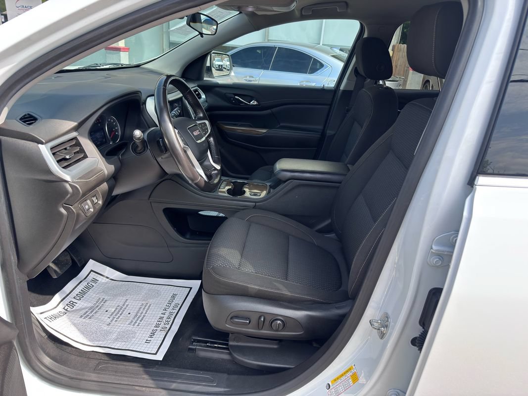 Used 2020 GMC Acadia SLE w/ Driver Convenience Package FWD image 15